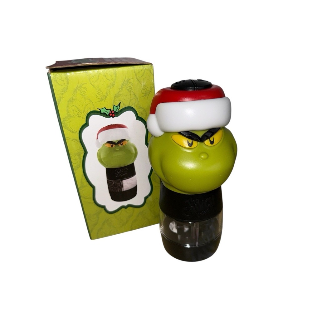 The‎ Grinch Battery Operated Salt and Pepper Grinder Christmas Decor New In Box